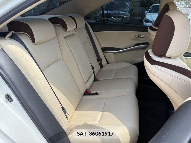 Toyota SAI 2016-07 8527191-17