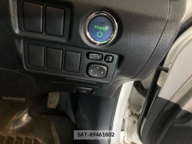 Toyota SAI 2011-10 8527189-12