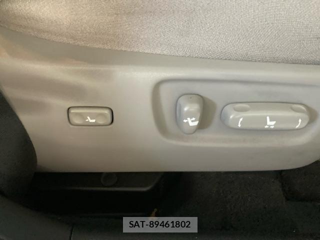 Toyota SAI 2011-10 8527189-21