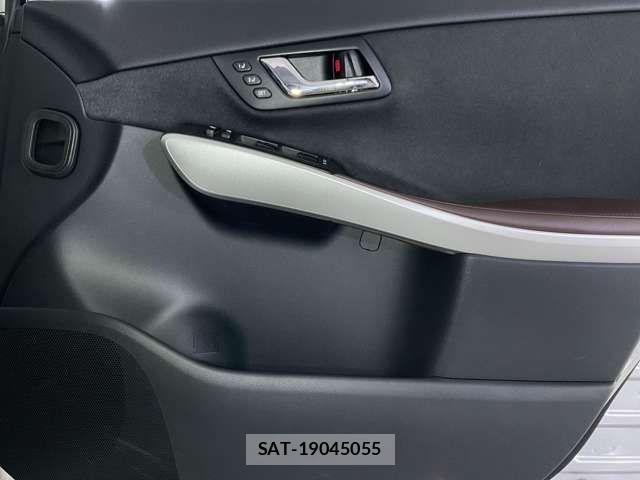 Toyota SAI 2014-09 8527185-14