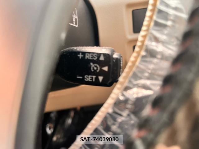 Toyota SAI 2012-07 8628759-18