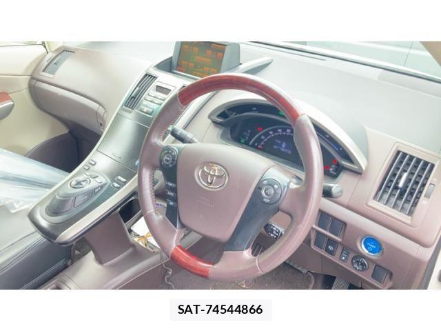 Toyota SAI 2010-10 8666868-9