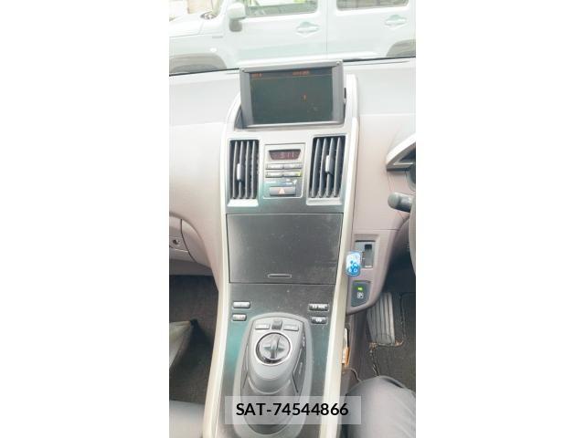 Toyota SAI 2010-10 8666868-19