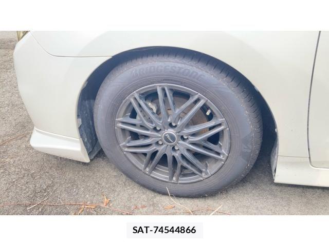 Toyota SAI 2010-10 8666868-7
