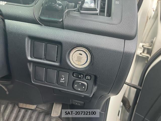 Toyota SAI 2012-02 8661405-14