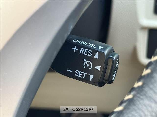 Toyota SAI 2014-03 8661397-5