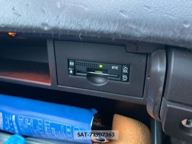 Toyota SAI 2009-12 8686486-22
