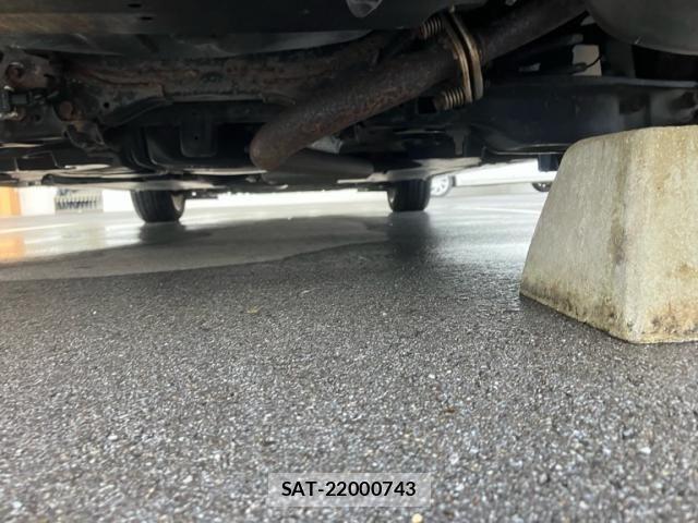 Toyota SAI 2010-11 8686488-9