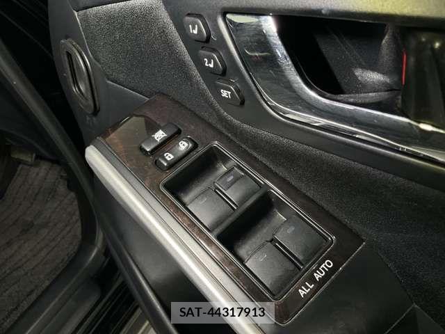 Toyota SAI 2014-09 8686485-14