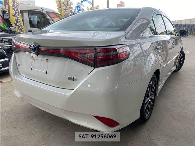 Toyota SAI 2013-12 8745676-1
