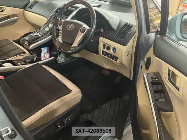 Toyota SAI 2013-10 8745679-11