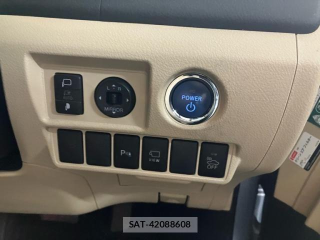 Toyota SAI 2013-10 8745679-13