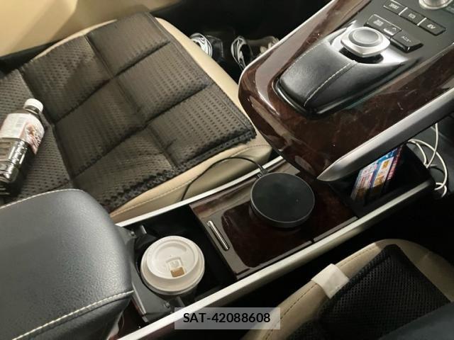 Toyota SAI 2013-10 8745679-24