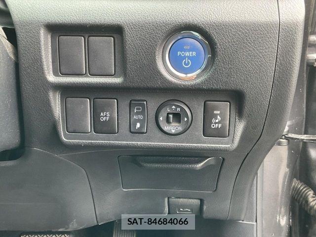 Toyota SAI 2012-08 8781925-8