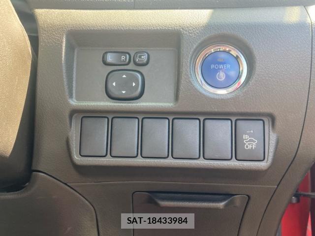 Toyota SAI 2014-07 8797387-15