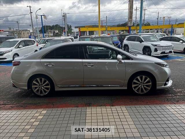 Toyota SAI 2016-04 8797385-5