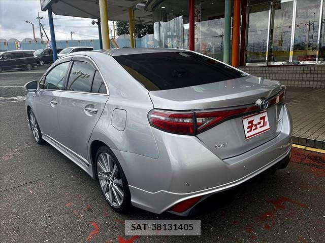 Toyota SAI 2016-04 8797385-7