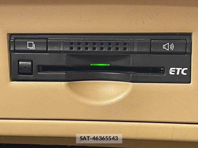 Toyota SAI 2013-08 8797386-7
