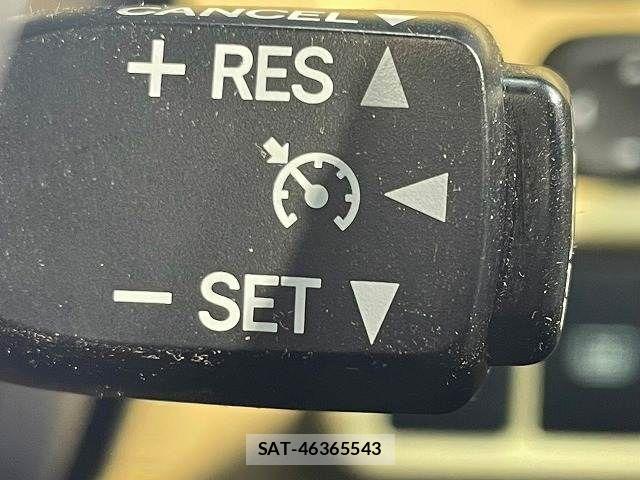 Toyota SAI 2013-08 8797386-8