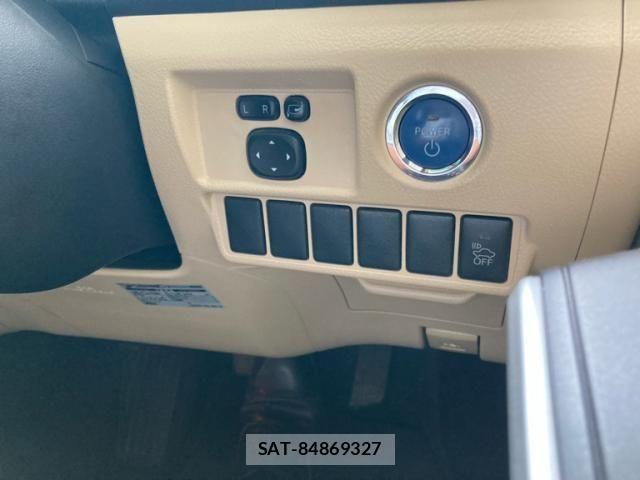 Toyota SAI 2014-06 8831425-22