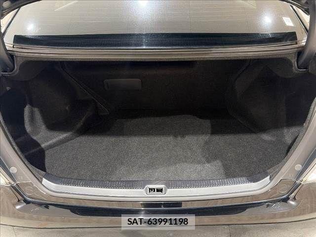 Toyota SAI 2010-01 8831426-9