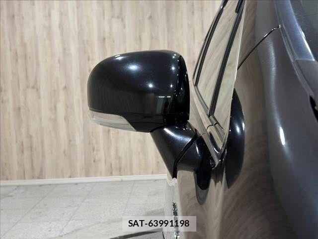 Toyota SAI 2010-01 8831426-25