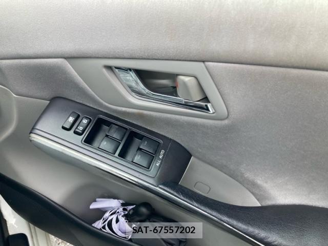 Toyota SAI 2010-04 8850569-16