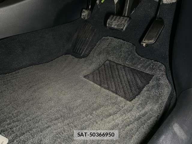 Toyota SAI 2015-08 8850567-17