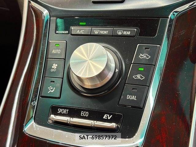 Toyota SAI 2015-08 8872012-9