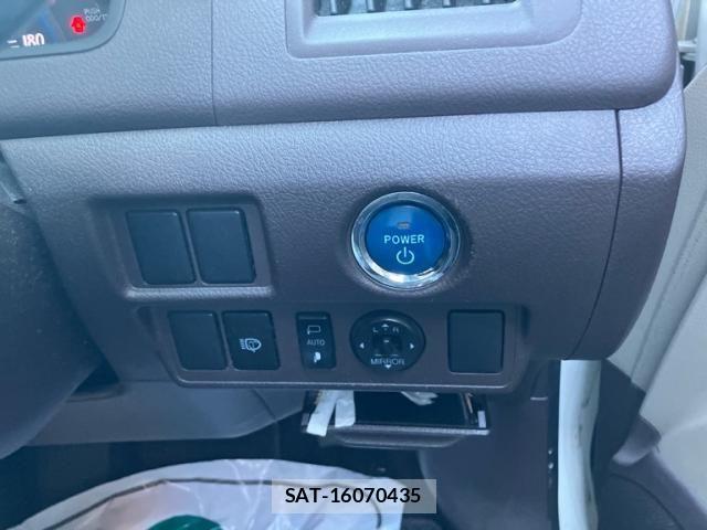 Toyota SAI 2009-12 8884297-16