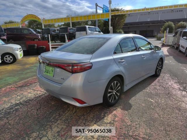 Toyota SAI 2017-06 8884296-10