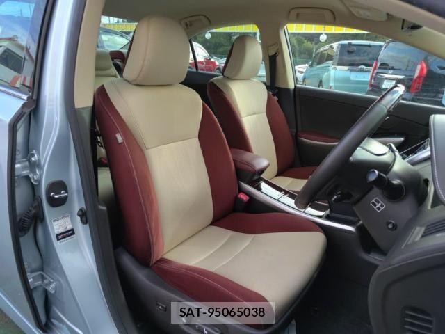 Toyota SAI 2017-06 8884296-12