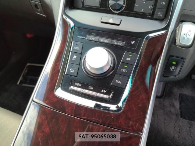 Toyota SAI 2017-06 8884296-14