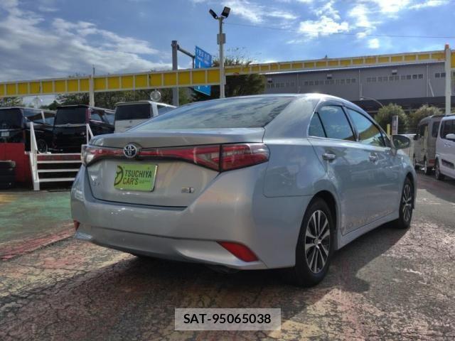 Toyota SAI 2017-06 8884296-1