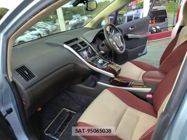 Toyota SAI 2017-06 8884296-21