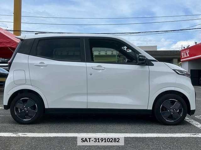 Nissan Sakura 2023-11 1093763-14