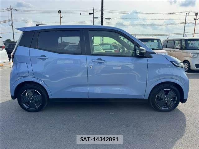 Nissan Sakura 2023-09 8368544-11
