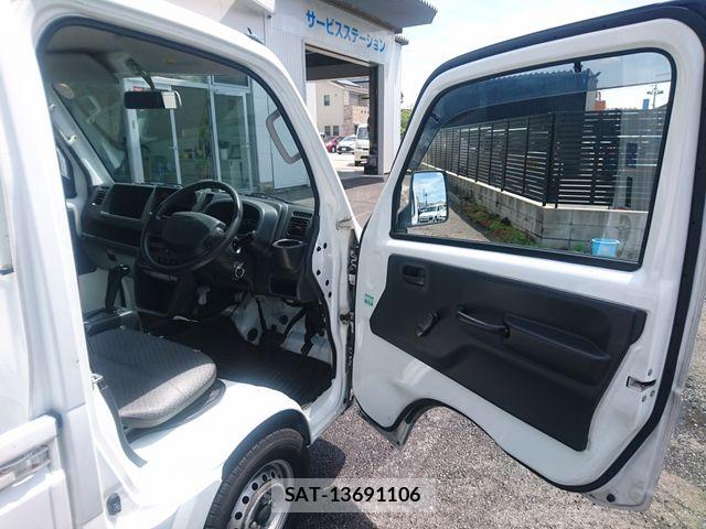 Mazda SCRUM 2015-09 7359711-9