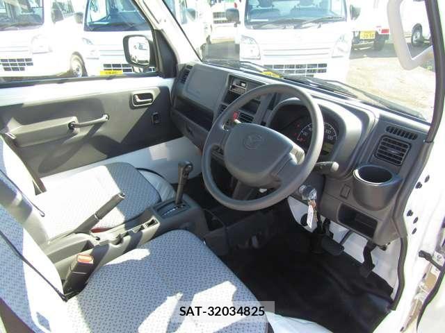 Mazda SCRUM 2026-07 8368554-10