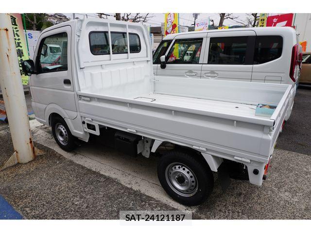 Mazda SCRUM TRUCK 2025-03 1054352-6
