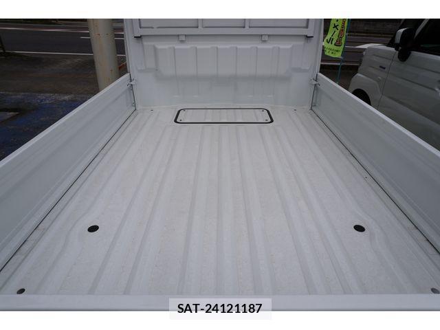 Mazda SCRUM TRUCK 2025-03 1054352-7