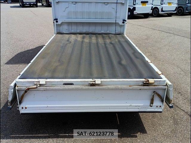 Mazda SCRUM TRUCK 2006-04 7252199-4