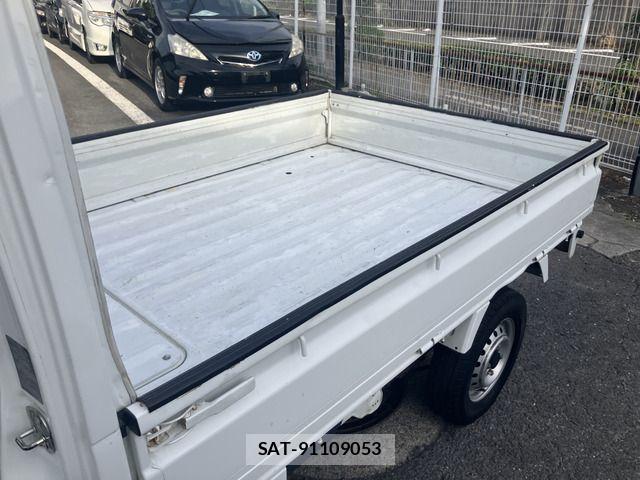 Mazda SCRUM TRUCK 2016-09 8231670-5