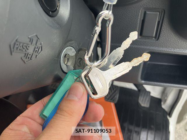 Mazda SCRUM TRUCK 2016-09 8231670-6