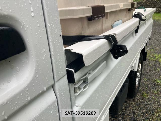Mazda SCRUM TRUCK 2025-06 8882010-11