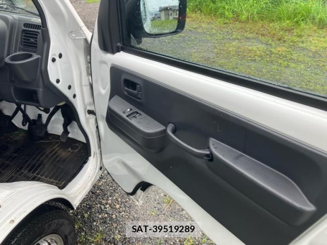 Mazda SCRUM TRUCK 2025-06 8882010-17