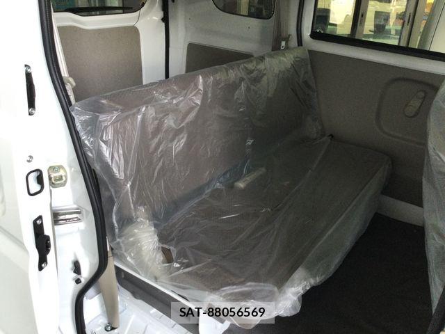 Mazda SCRUM VAN 2025-02 6791465-13