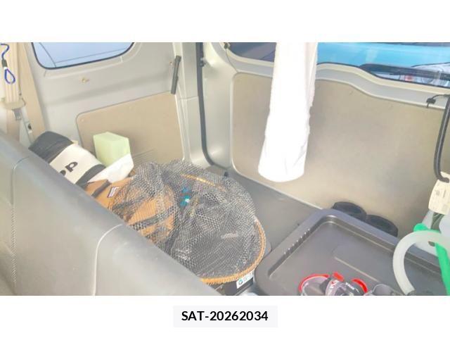 Mazda SCRUM VAN 2020-01 7502705-16