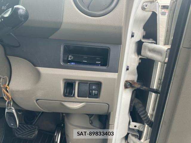 Mazda SCRUM VAN 2011-12 7502707-14