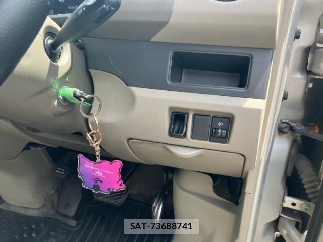 Mazda SCRUM VAN 2014-03 7903345-14